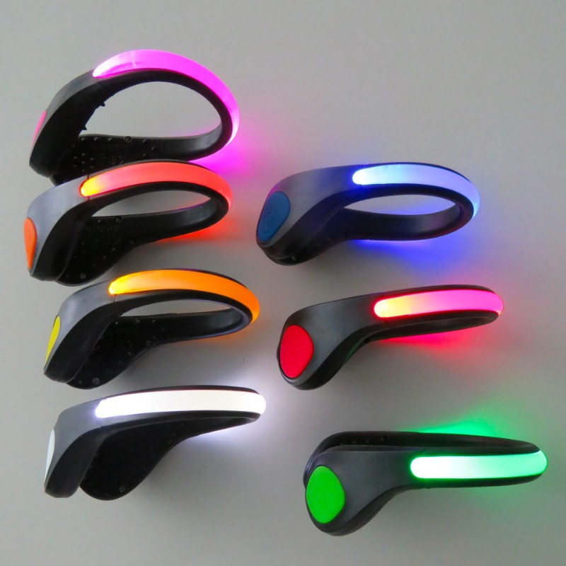 Nowy świecący klips do butów L – Running Gear Lights recenzja i cena